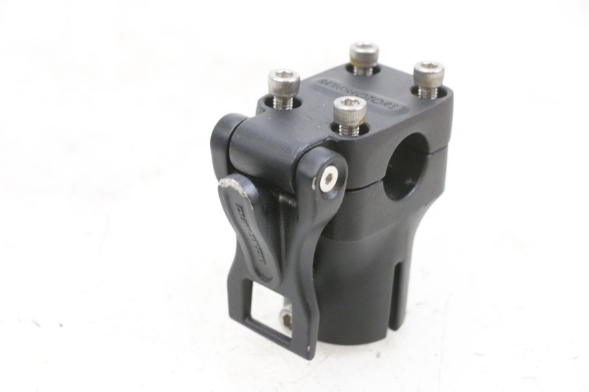 photo de HANDLEBAR RISERS DUALTRON VICTOR LIMITED 1 - Fixing points details