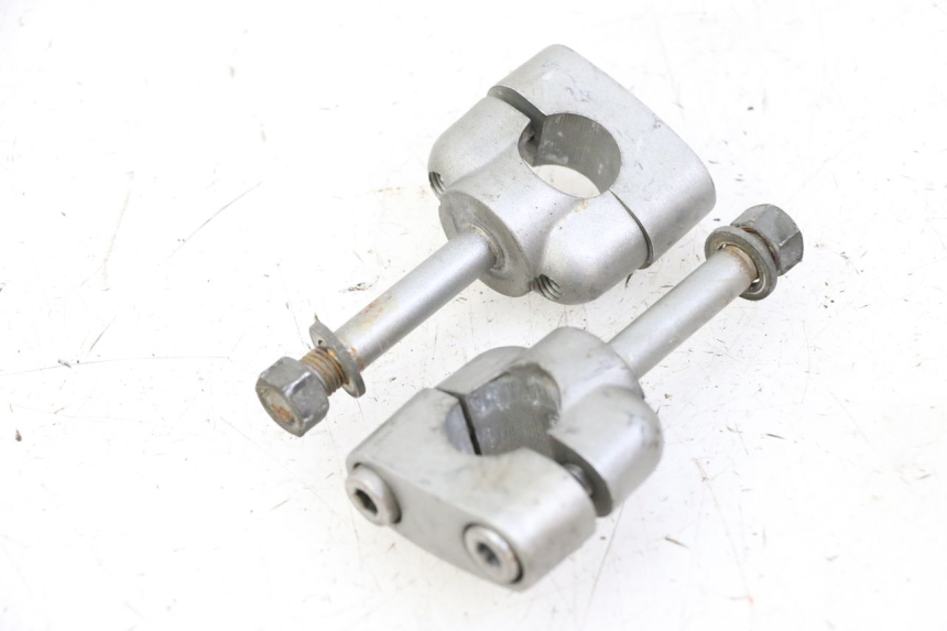 photo de HANDLEBAR RISERS YAMAHA XJN DIVERSION 600 (2000 - 2003) - Technical close-up