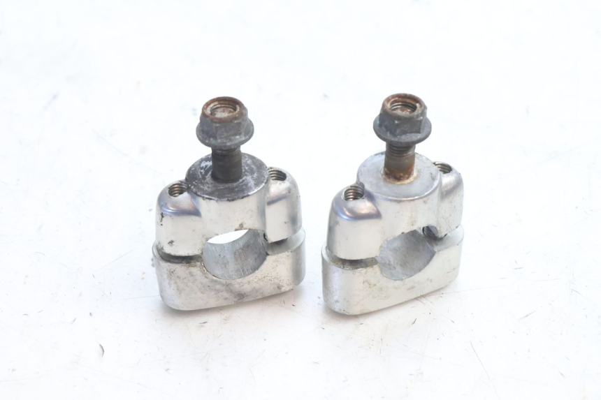 photo de HANDLEBAR RISERS YAMAHA XJR 1300 (1998 - 2002) - Alternative perspective