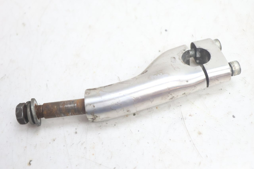 photo de HANDLEBAR RISERS YAMAHA XV VIRAGO 535 (1988 - 2004) - Fixing points details