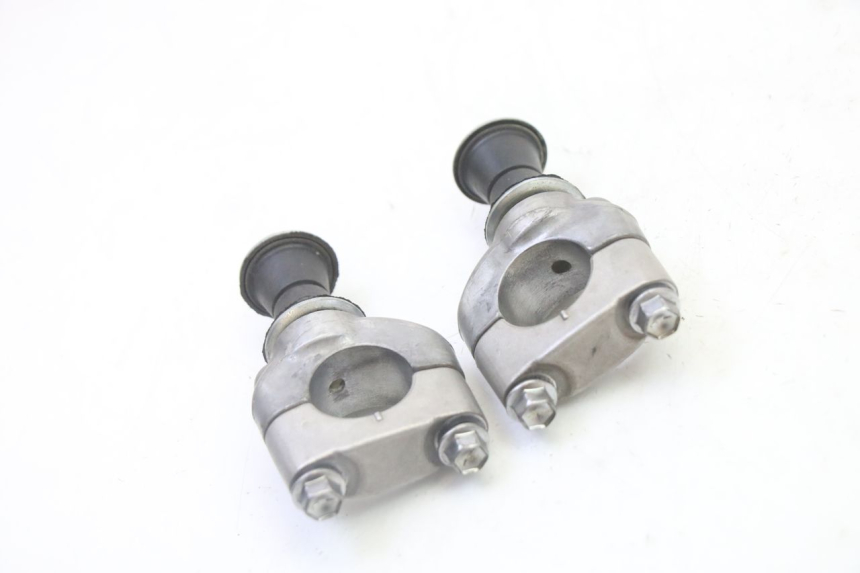 photo de HANDLEBAR RISERS YAMAHA YZ-F YZF 250 (2014 - 2018) - Alternative perspective