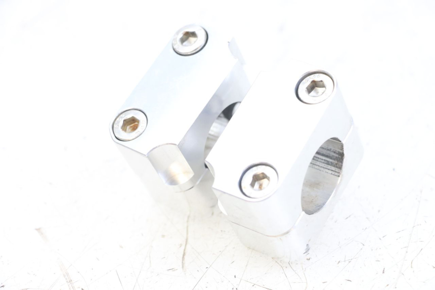 photo de Handlebar clamp YAMAHA YZ 85 (2002 - 2018) - Component detail