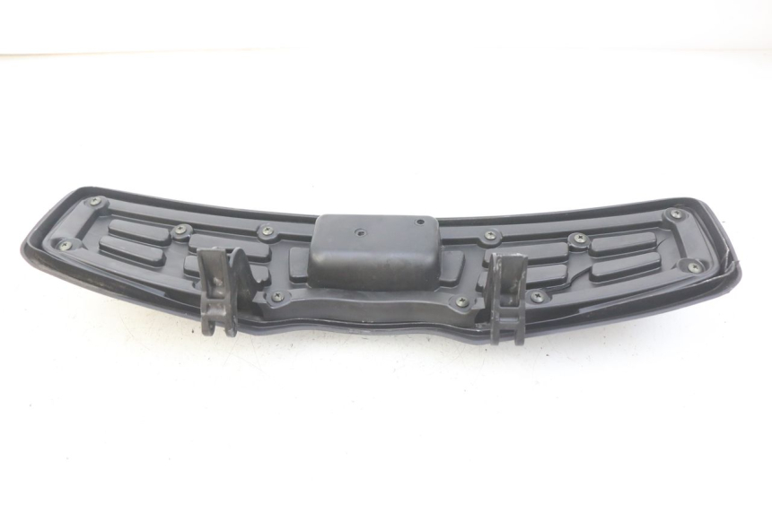 photo de GLOVE BOX DOOR SUZUKI BURGMAN 125 (2007 - 2014) - Zoom on usage condition