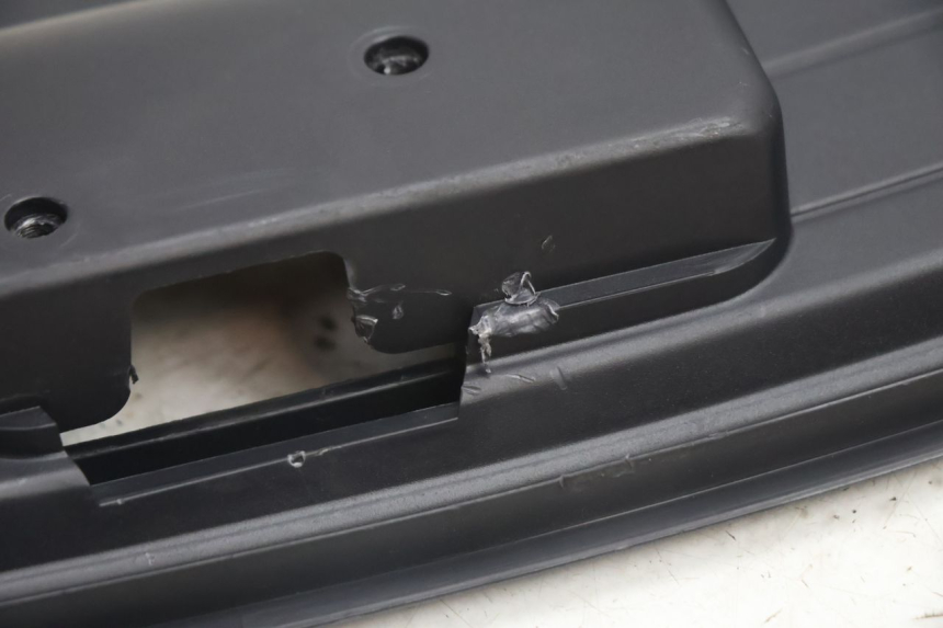 photo de GLOVEBOX DOOR SUZUKI BURGMAN EXECUTIVE ABS 650 (2006 - 2012) - Product overview