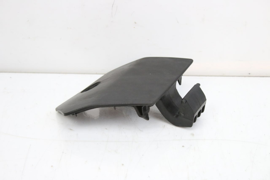 photo de GLOVE BOX DOOR PEUGEOT CITYSTAR 50 (2013 - 2017) - Zoom on usage condition