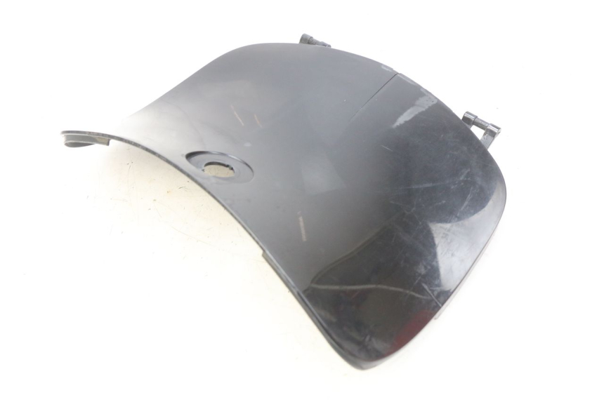 photo de GLOVE BOX DOOR MBK FLIPPER 50 (2004 - 2012) - Technical close-up