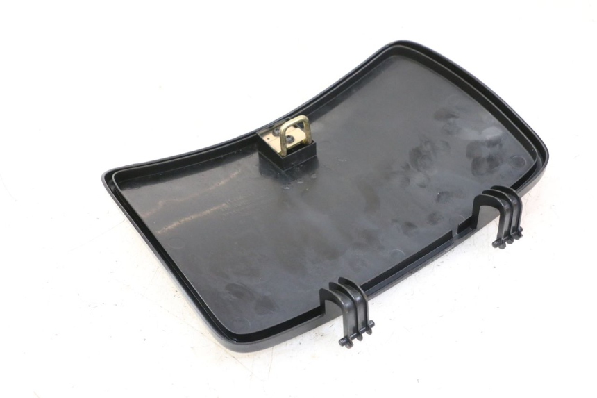 photo de GLOVEBOX DOOR KYMCO PEOPLE S 125 (2000 - 2008) - Component detail