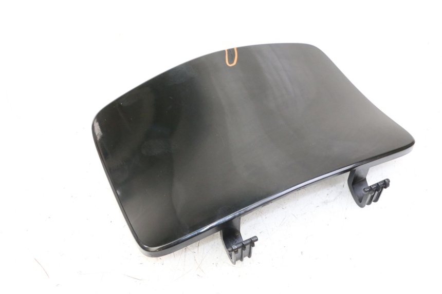 photo de GLOVEBOX DOOR KYMCO PEOPLE S 125 (2000 - 2008) - Alternative perspective