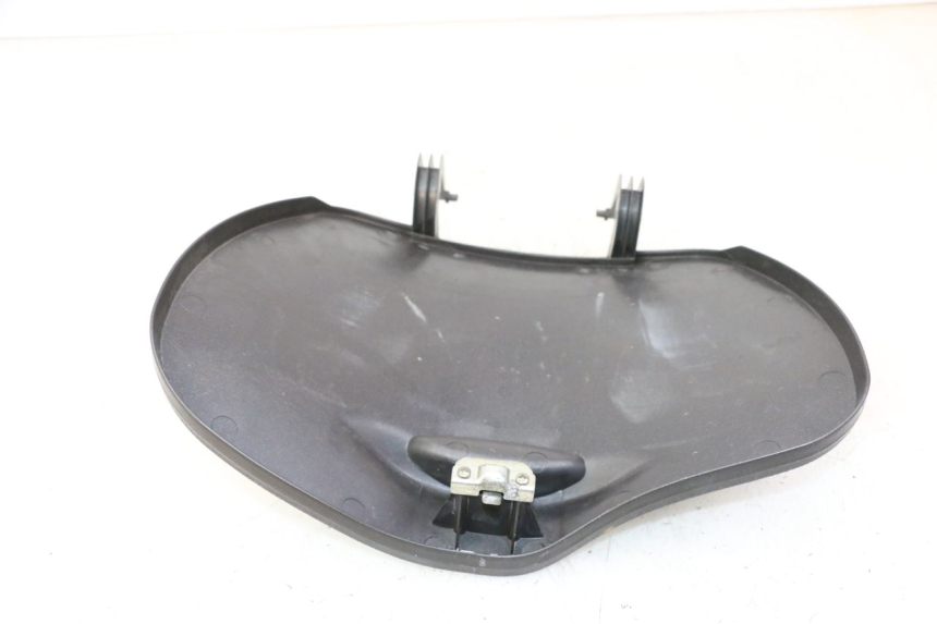 photo de GLOVEBOX DOOR PIAGGIO LIBERTY 4T 50 (2009 - 2015) - Zoom on usage condition