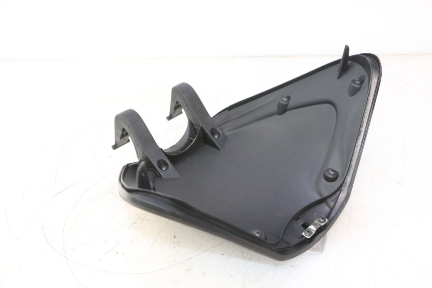 photo de GLOVEBOX DOOR PIAGGIO LIBERTY IGET 4T 50 (2015 - 2020) - Alternative perspective