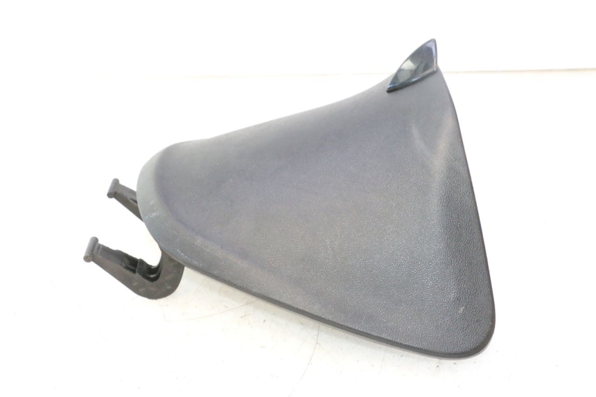 photo de GLOVEBOX DOOR PIAGGIO LIBERTY IGET 4T 50 (2021 - 2025) - Zoom on usage condition