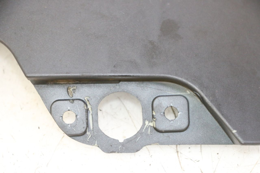 photo de GLOVEBOX DOOR KYMCO LIKE 4T 50 (2019 - 2025) - Technical close-up