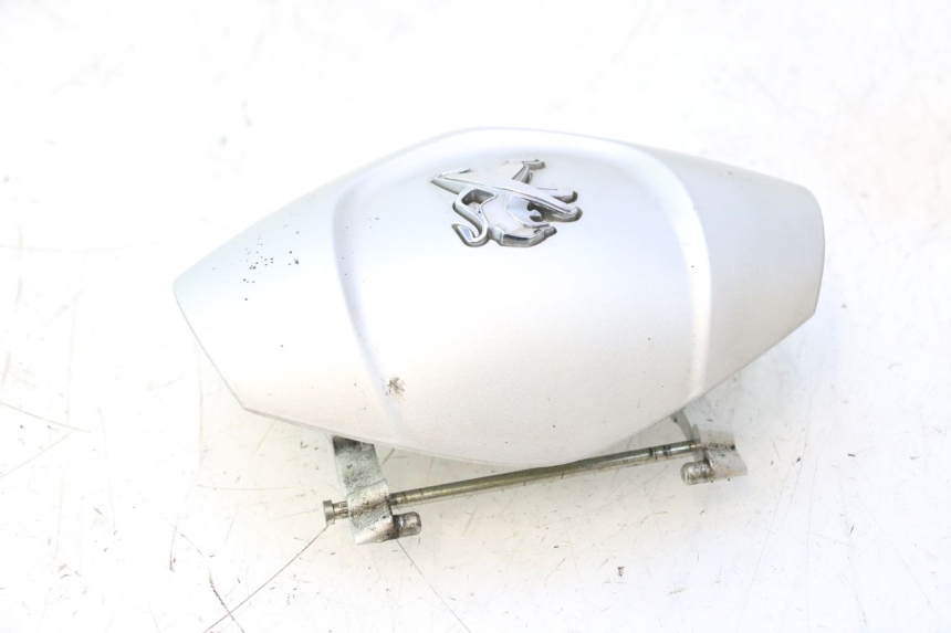 photo de GLOVEBOX DOOR PEUGEOT SATELIS 125 (2013 - 2018) - Surface and material condition