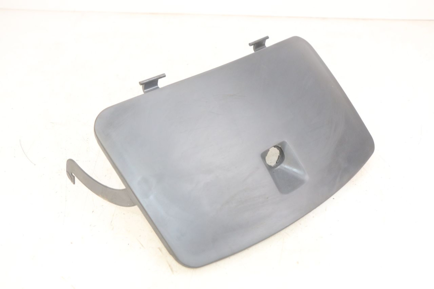 photo de GLOVE BOX DOOR PEUGEOT SV 125 (1991 - 1994) - Alternative perspective