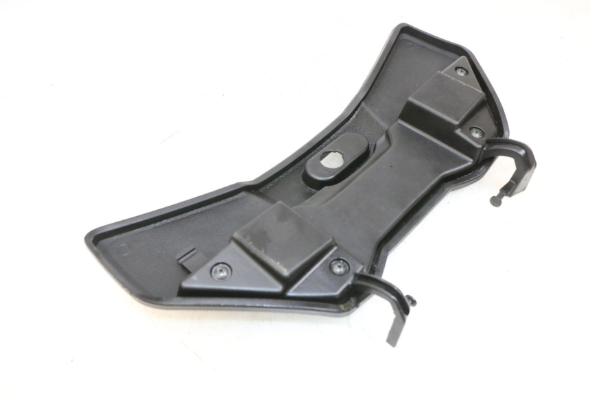 photo de GLOVEBOX DOOR YAMAHA X-MAX XMAX 125 (2010 - 2013) - Zoom on usage condition