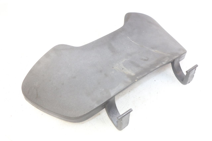 photo de GLOVE BOX DOOR PIAGGIO X9 EVOLUTION 125 (2003 - 2007) - Zoom on usage condition