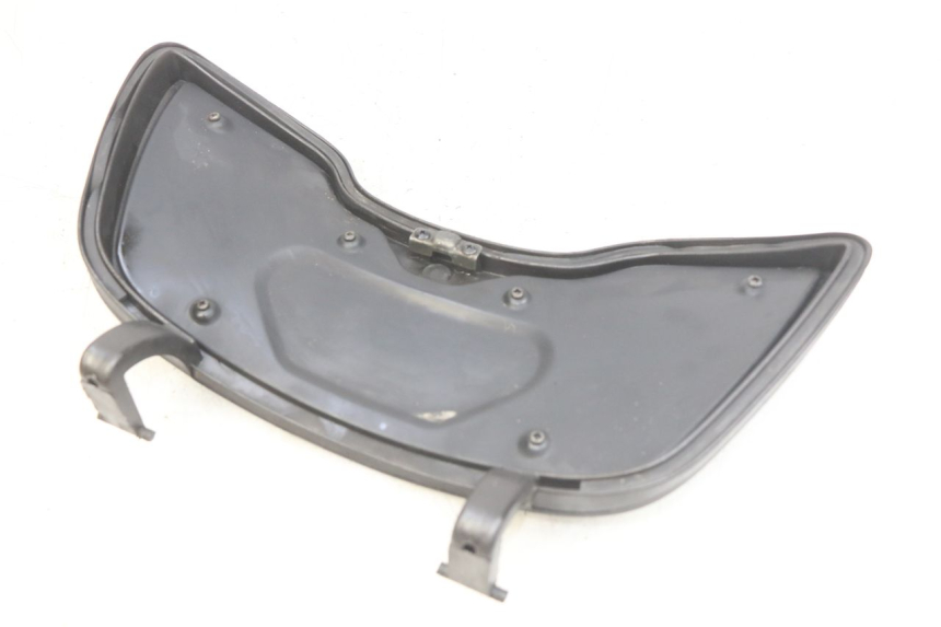 photo de GLOVE BOX DOOR PIAGGIO X9 EVOLUTION 125 (2003 - 2007) - Technical close-up