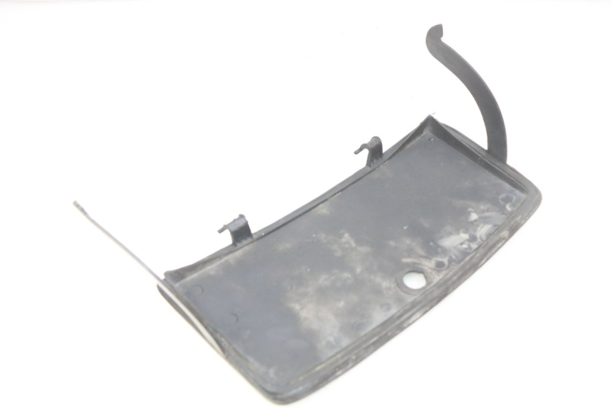 photo de GLOVE BOX DOOR YIYING YY50QT-10 50 (2007 - 2022) - Component detail