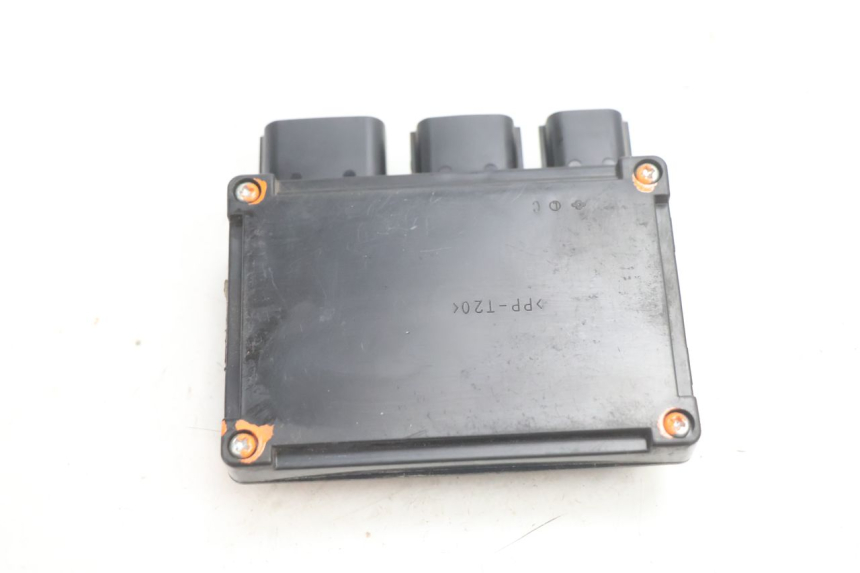photo de FUSE BOX KAWASAKI ER-6 ER6 N 650 (2005 - 2009) - Alternative perspective