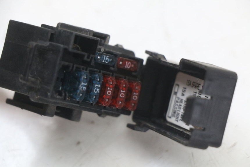 photo de FUSE HOLDER HONDA FES PANTHEON 2T 125 (1998 - 2002) - Zoom on usage condition
