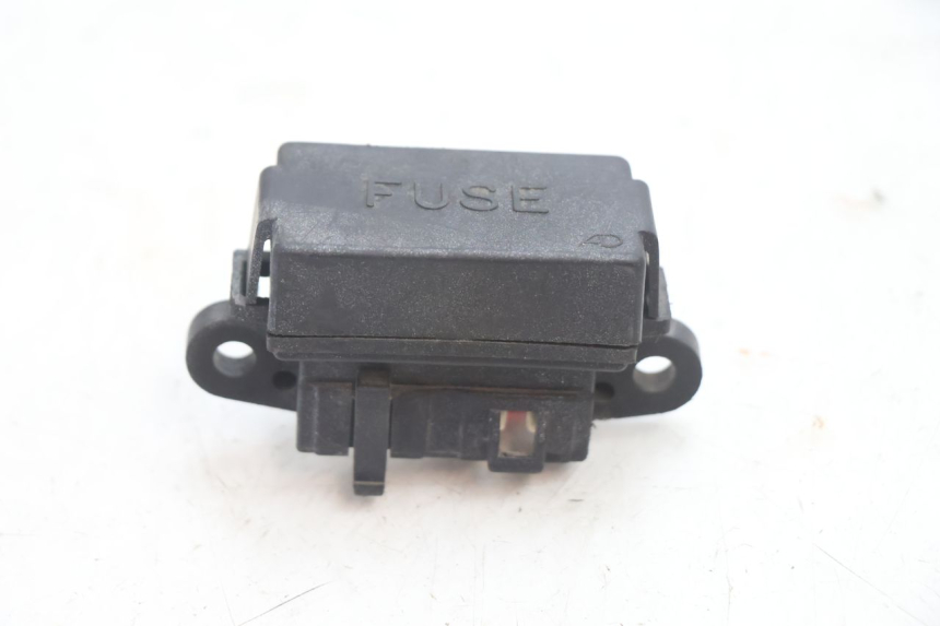 photo de FUSE BOX SUZUKI GSX F GSXF 750 (1988 - 1998) - Zoom on usage condition
