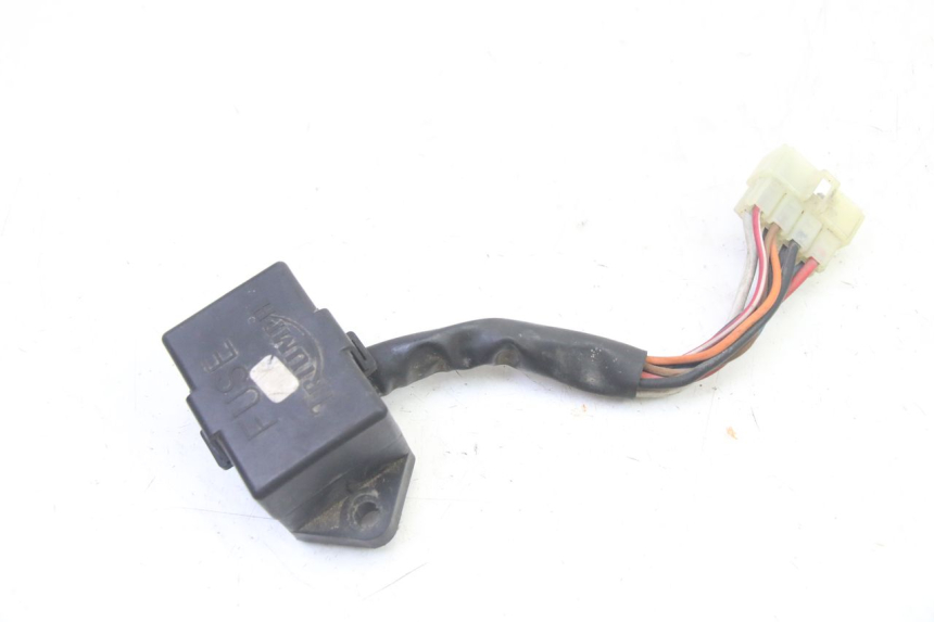 photo de FUSE BOX TRIUMPH SPRINT 900 (1995 - 1998) - Alternative perspective