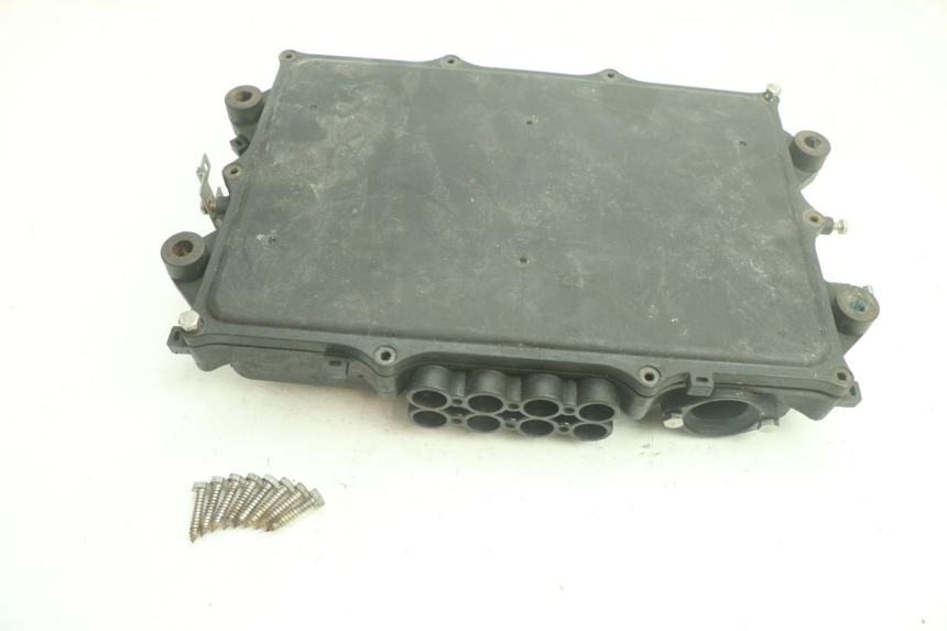photo de FUSE BOX YAMAHA WAVE RUNNER GP R 1200 (2000 - 2003) - Zoom on usage condition