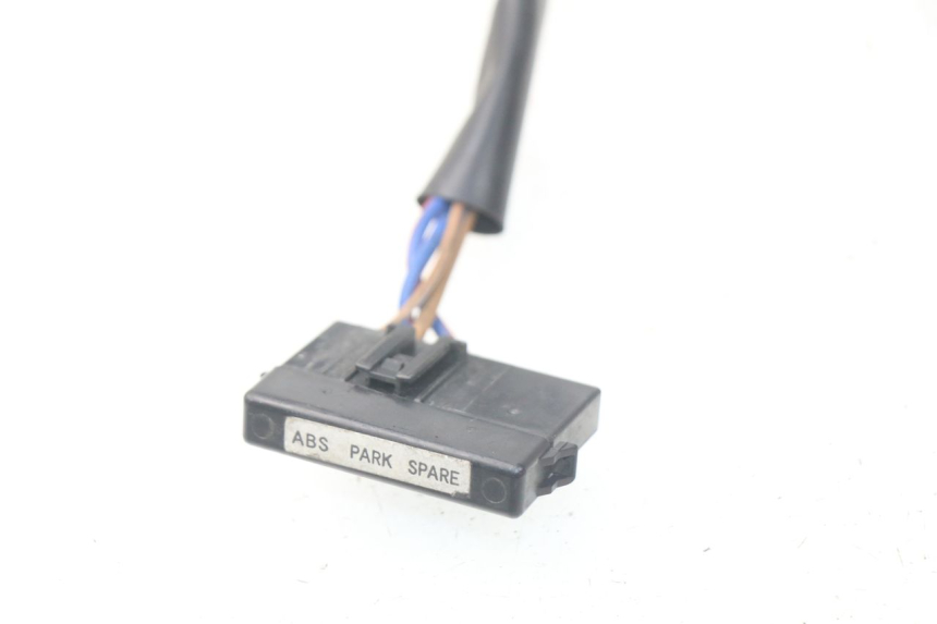 photo de FUSE BOX YAMAHA XP T-MAX TMAX ABS 500 (2004 - 2007) - Alternative perspective