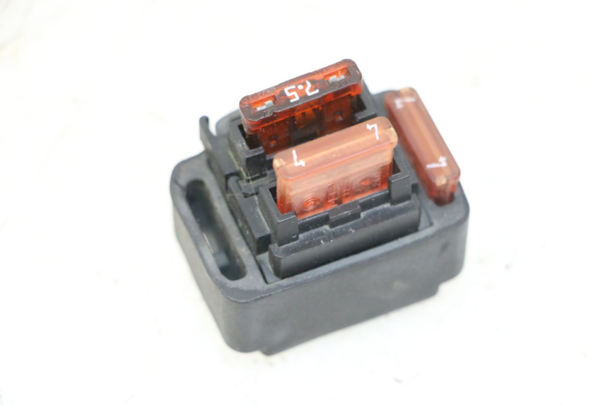 photo de FUSE BOX YAMAHA YP MAJESTY 125 (2007 - 2010) - Zoom on usage condition