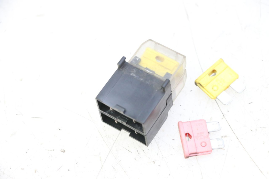 photo de FUSE BOX YAMAHA YP MAJESTY 125 (2007 - 2010) - Main view