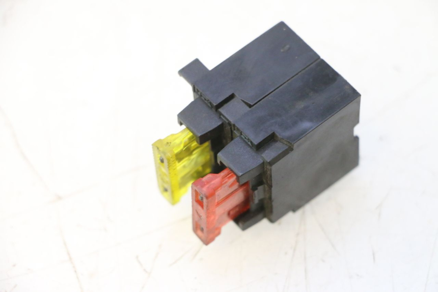photo de FUSE HOLDER YAMAHA YP MAJESTY 125 (1998 - 2001) - Component detail