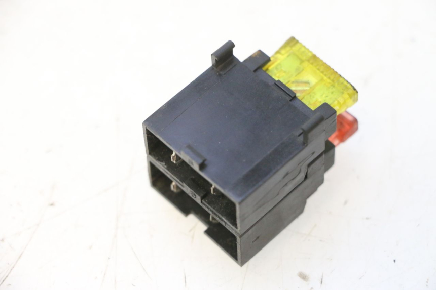 photo de FUSE HOLDER YAMAHA YP MAJESTY 125 (1998 - 2001) - Zoom on usage condition