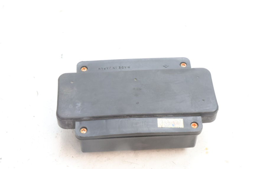 photo de FUSE HOLDER KAWASAKI ZZR 600 (1995 - 2004) - Fixing points details