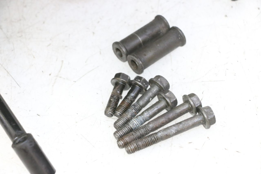 photo de LUGGAGE RACK QUADRO 4 4D 350 (2015 - 2018) - Fixing points details