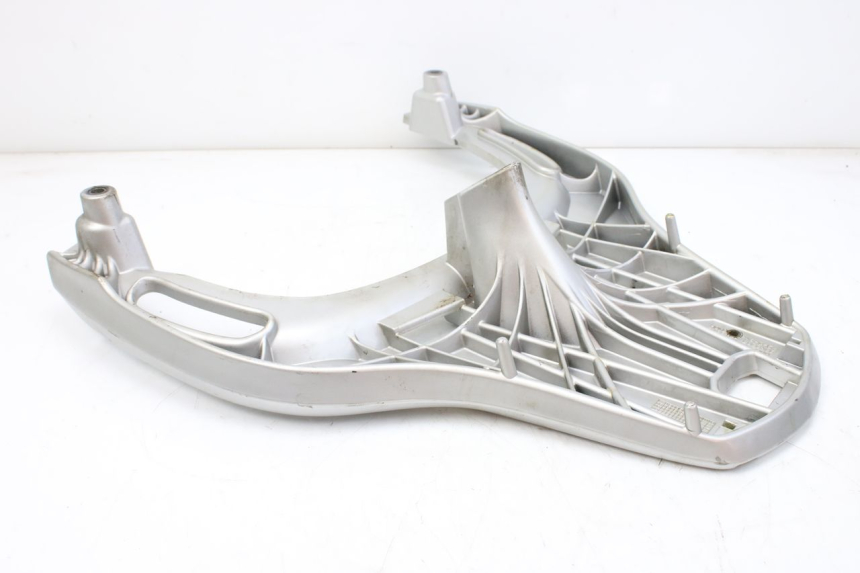 photo de LUGGAGE RACK HONDA FES S-WING SWING ABS 125 (2007 - 2015) - Technical close-up