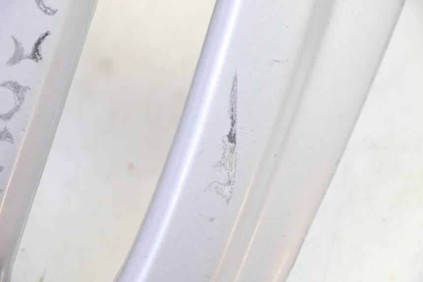 photo de LUGGAGE RACK SYM FIDDLE 3 III 125 (2014 - 2020) - Fixing points details