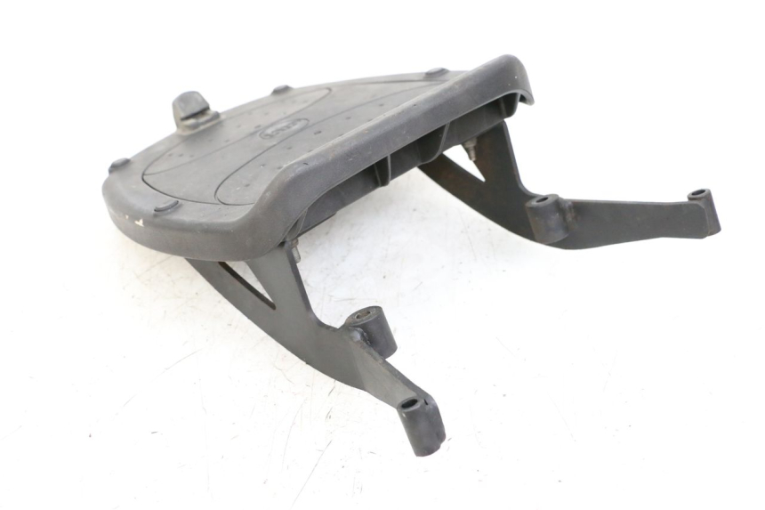 photo de LUGGAGE RACK MBK FLAME X 125 (2007 - 2016) - Fixing points details