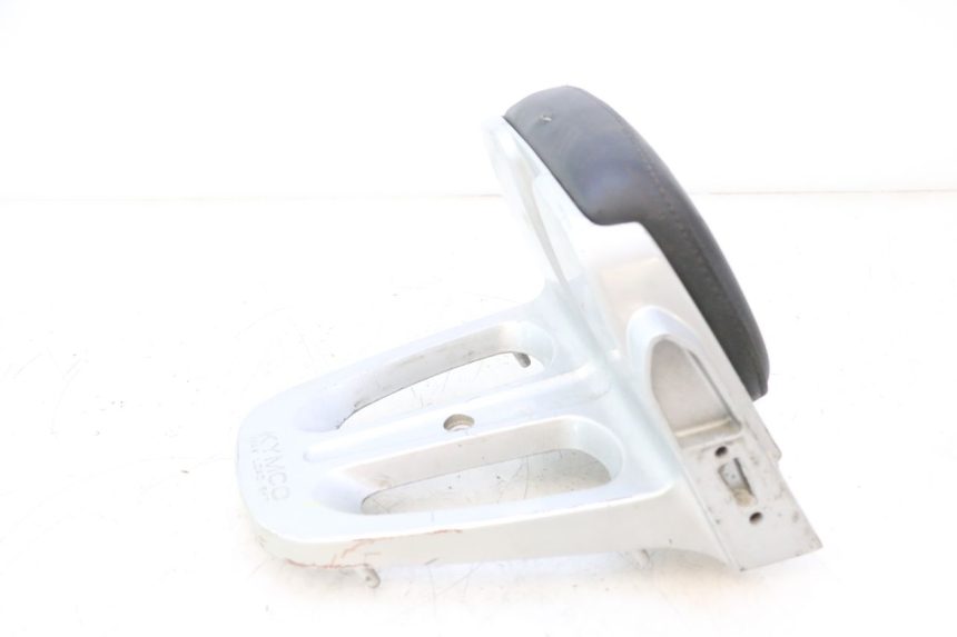 photo de LUGGAGE RACK KYMCO GRAND DINK 125 (2008 - 2014) - Fixing points details