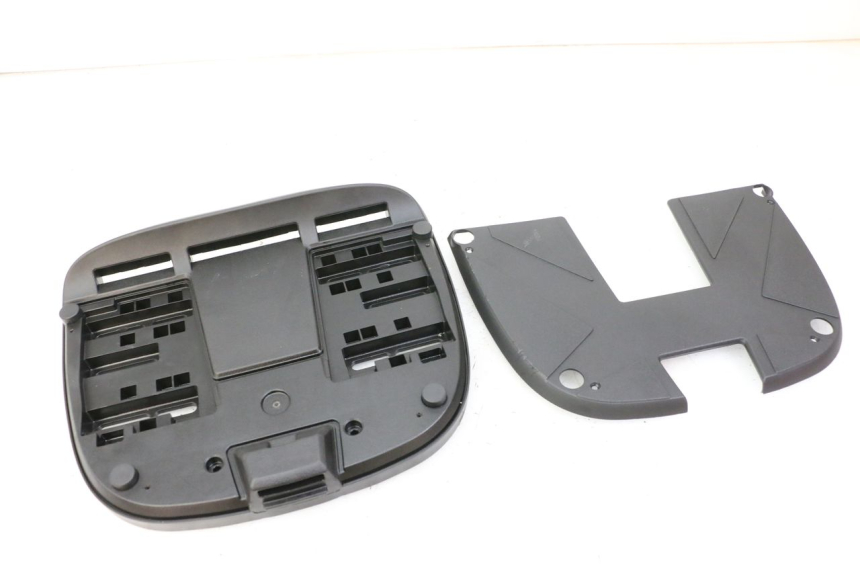 photo de LUGGAGE RACK PIAGGIO MP3 500 (2014 - 2017) - Checked used part