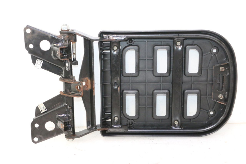photo de LUGGAGE RACK PIAGGIO MP3 125 (2006 - 2014) - Alternative perspective