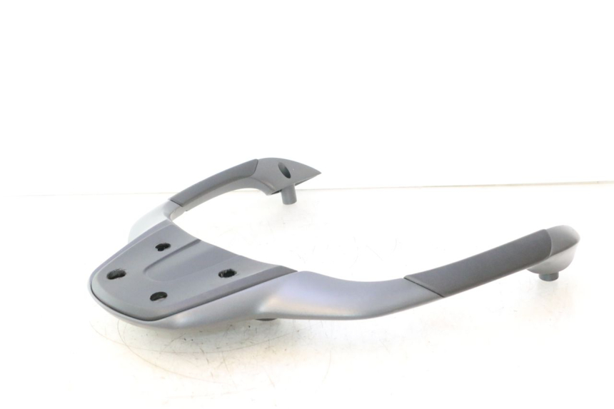 photo de LUGGAGE RACK PIAGGIO MP3 500 (2016 - 2018) - Technical close-up