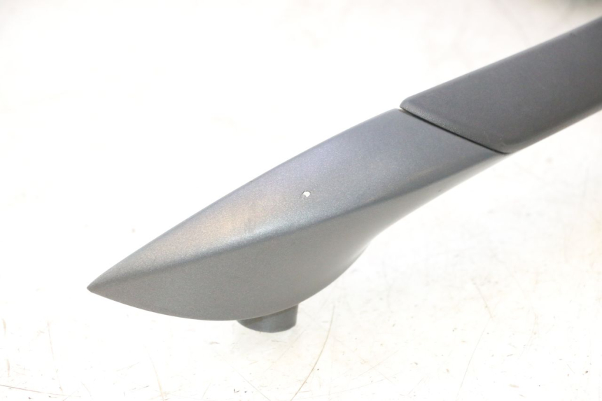 photo de LUGGAGE RACK PIAGGIO MP3 500 (2016 - 2018) - Surface and material condition