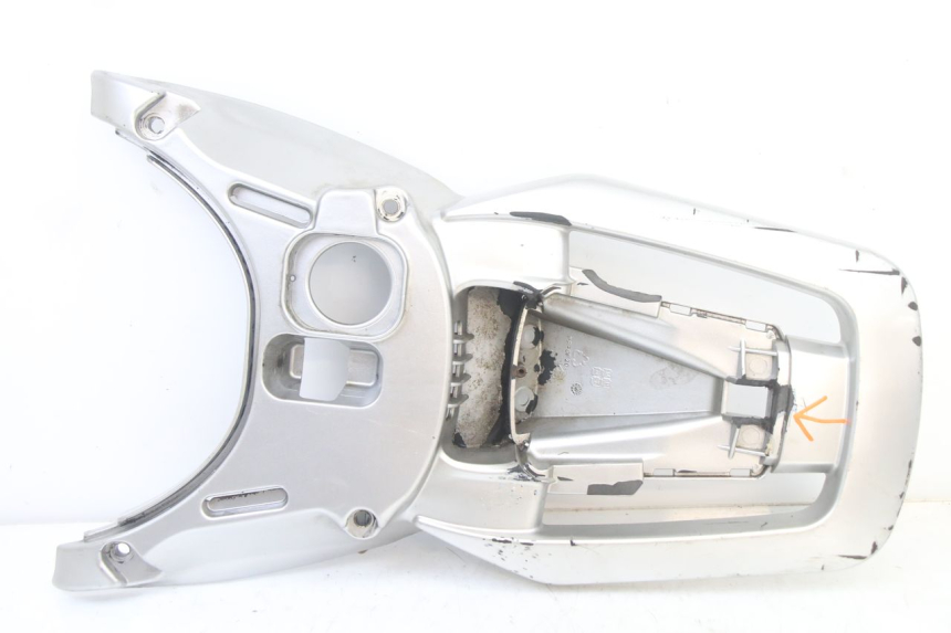 photo de LUGGAGE RACK PIAGGIO VESPA GRANTURISMO 125 (2003 - 2007) - Component detail