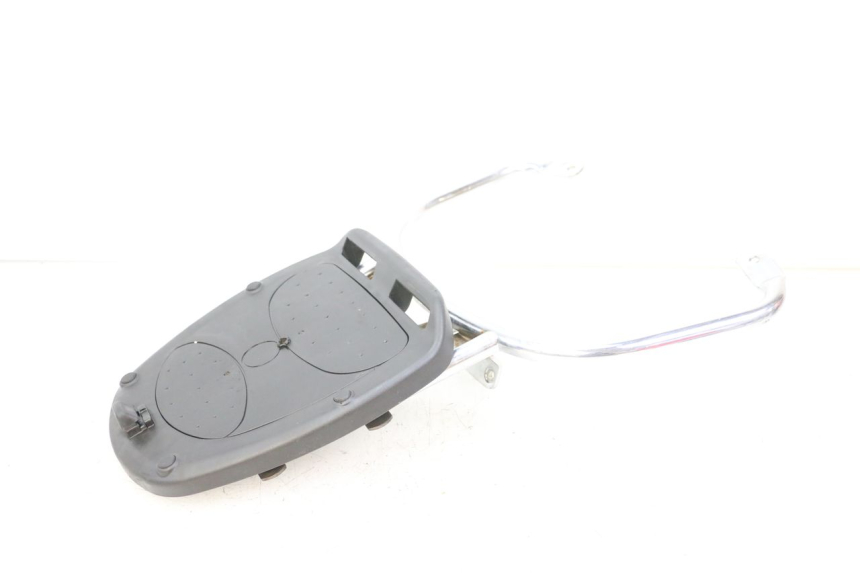 photo de LUGGAGE RACK PIAGGIO VESPA LX 2T 50 (2005 - 2013) - Distinctive features