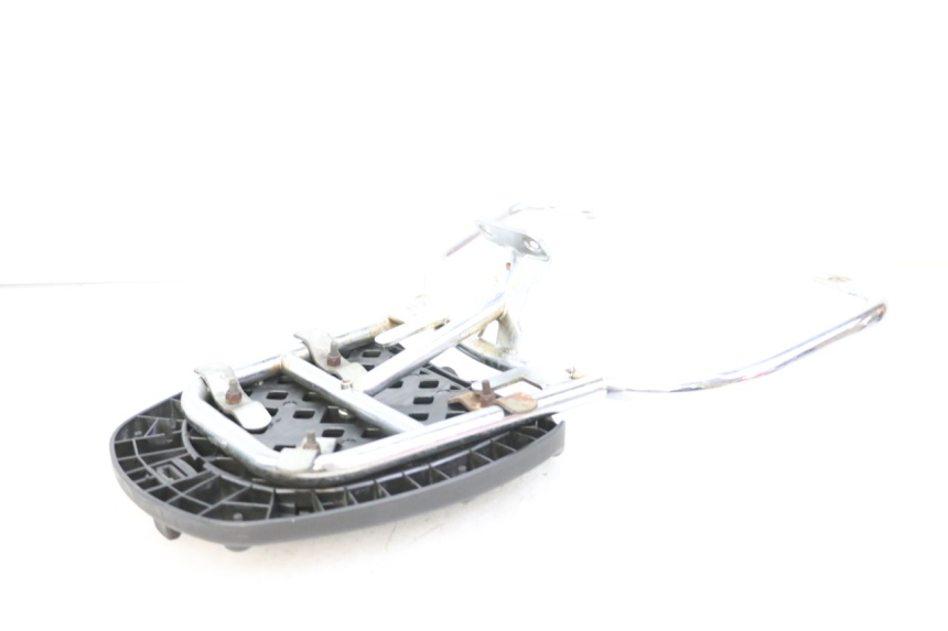 photo de LUGGAGE RACK PIAGGIO VESPA LX 2T 50 (2005 - 2013) - Fixing points details