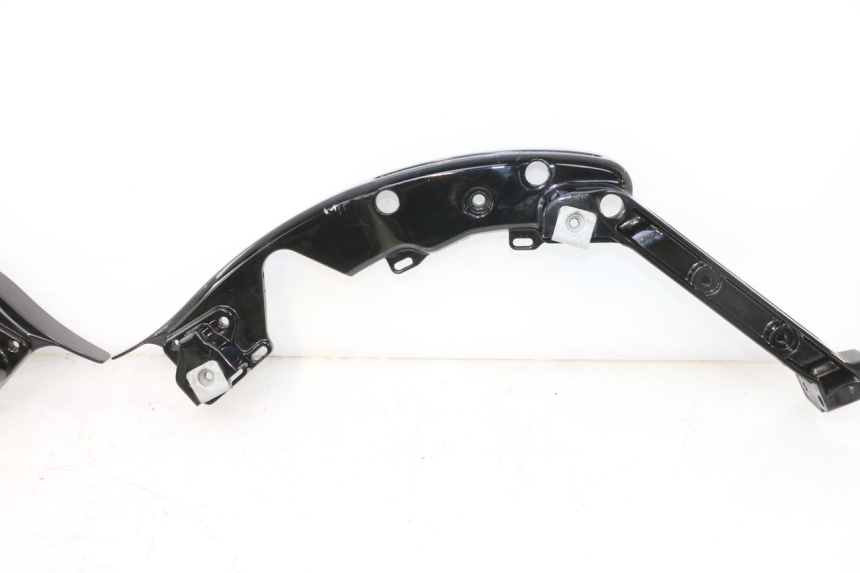photo de LUGGAGE RACK HARLEY DAVIDSON ROAD GLIDE FLTRXSE 1920 (2018 - 2022) - Distinctive features