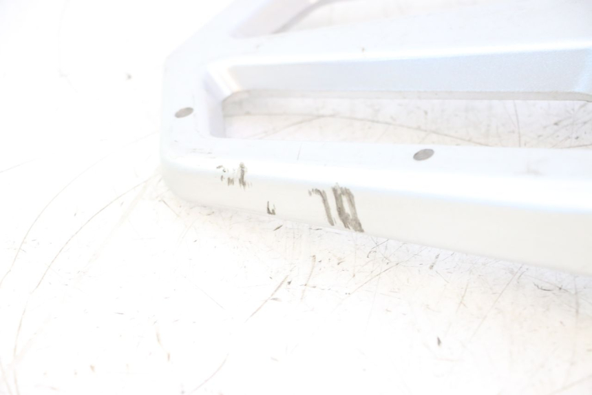 photo de LUGGAGE RACK BAIKU SAKURA 1 (2021 - 2025) - Technical close-up