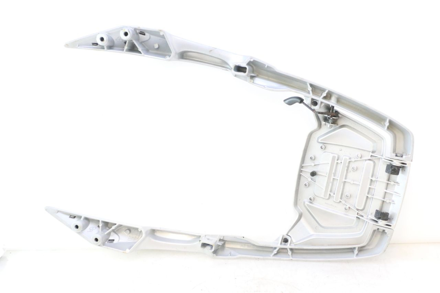photo de LUGGAGE RACK PEUGEOT SATELIS 125 (2013 - 2018) - Additional view of the item