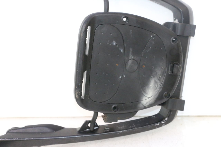 photo de LUGGAGE RACK PEUGEOT SATELIS 125 (2006 - 2009) - Component detail