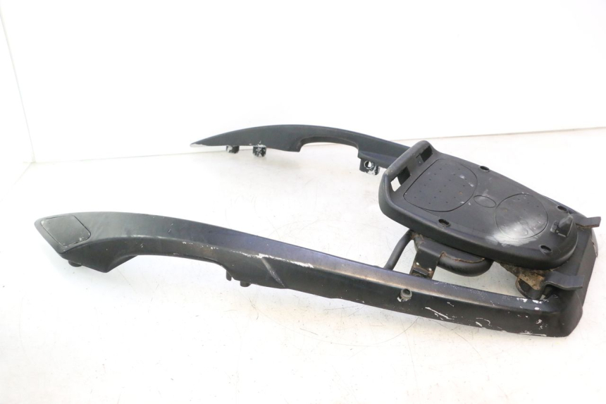 photo de LUGGAGE RACK PEUGEOT SATELIS 125 (2006 - 2009) - Additional view of the item